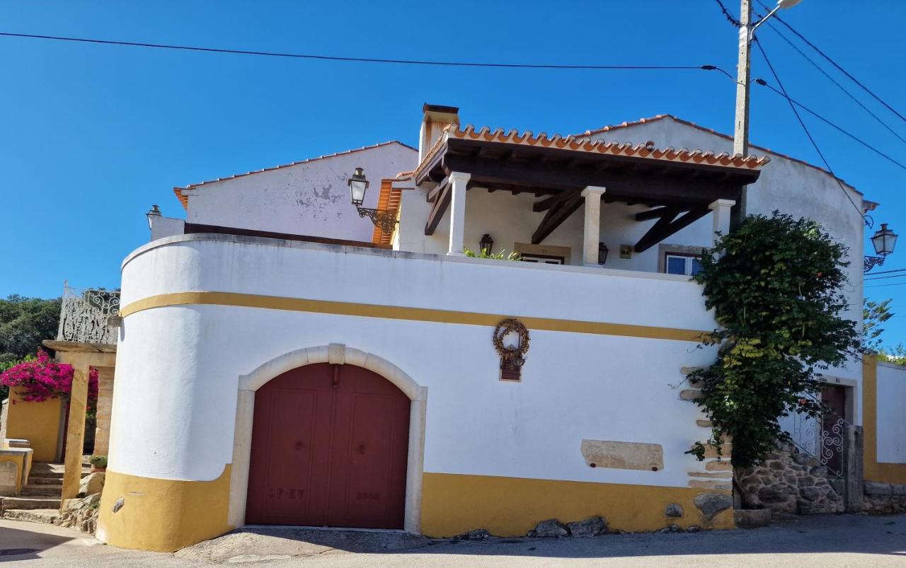 Casarao Do Largo Da Eira *