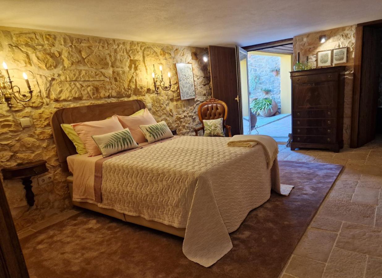 Casarao Do Largo Da Eira Homestay